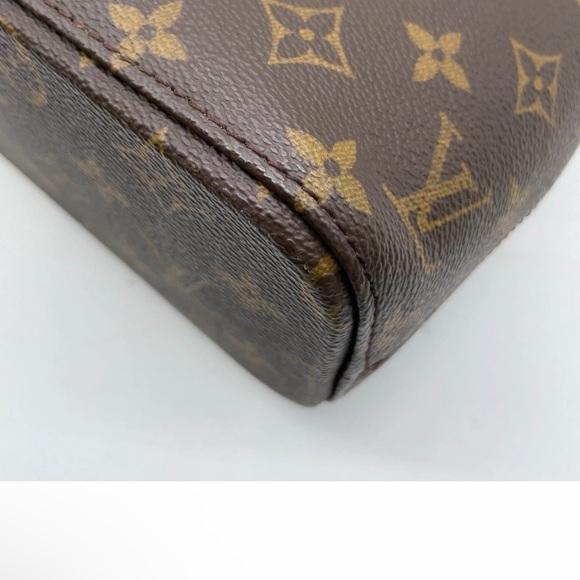 Louis Vuitton Monogram Luco Tote - Picture 6 of 10